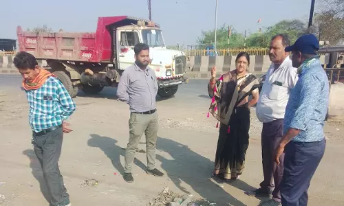 टाटीबंध तालाब में चला सफाई अभियान टाटीबंध तालाब में चला सफाई अभियान