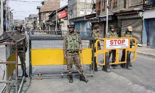 Khamenei की हत्या के विरोध में कश्मीर में लगाए गए प्रतिबंध हटाए गए