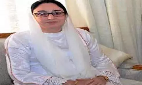 Srinagar डॉ. दरख्शन ने पब्लिक जगहों पर हाई-टेक इंफ्रास्ट्रक्चर इस्तेमाल की अपील की
