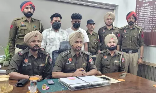 Jamalpur में 60 पेटी शराब के साथ 2 तस्कर गिरफ्तार Jamalpur में 60 पेटी शराब के साथ 2 तस्कर गिरफ्तार