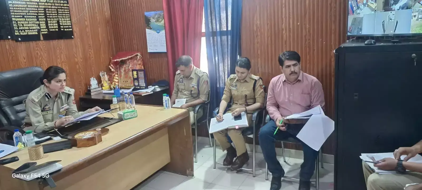Kathua: क्राइम रिव्यू मीटिंग में कानून-व्यवस्था पर चर्चा