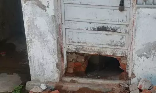ग्रामीण बैंक में चोरी का प्रयास, लॉकर तोड़ने में नाकाम हुए बदमाश ग्रामीण बैंक में चोरी का प्रयास, लॉकर तोड़ने में नाकाम हुए बदमाश