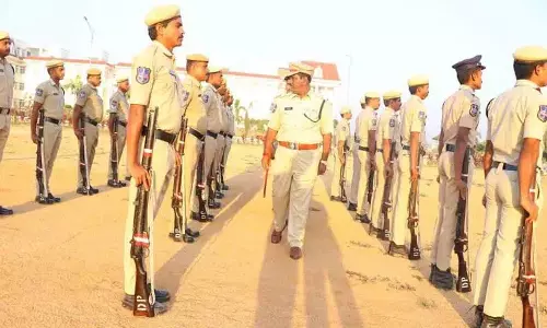 पुलिस ड्यूटी करते समय सेहत को नज़रअंदाज़ न करें: मेडक Additional SP महेंद्र पुलिस ड्यूटी करते समय सेहत को नज़रअंदाज़ न करें: मेडक Additional SP महेंद्र