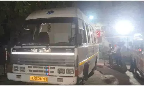 टैंक की सफाई करना मजदूरों को पड़ा भारी, 3 की दम घुटने से मौत, मचा हड़कंप