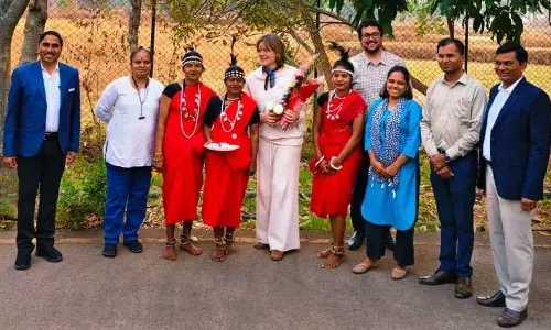 विदेशी सैलानियों के लिए आकर्षण का नया केन्द्र बन रहा छत्तीसगढ़ विदेशी सैलानियों के लिए आकर्षण का नया केन्द्र बन रहा छत्तीसगढ़
