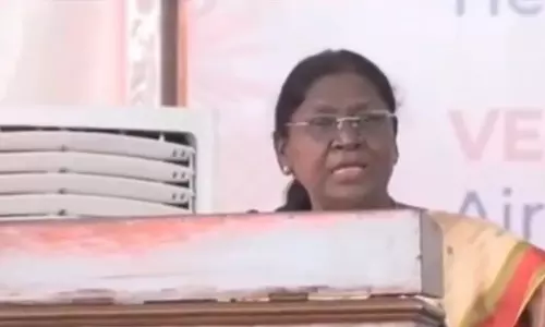 President द्रौपदी मुर्मू ने प्रोटोकॉल मुद्दों पर ध्यान दिया, ममता बनर्जी को ‘बहन’ कहा President द्रौपदी मुर्मू ने प्रोटोकॉल मुद्दों पर ध्यान दिया, ममता बनर्जी को ‘बहन’ कहा