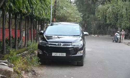 Chandigarh में गाड़ी के रजिस्ट्रेशन नंबर की कीमत रिकॉर्ड 54 लाख रुपये रही Chandigarh में गाड़ी के रजिस्ट्रेशन नंबर की कीमत रिकॉर्ड 54 लाख रुपये रही