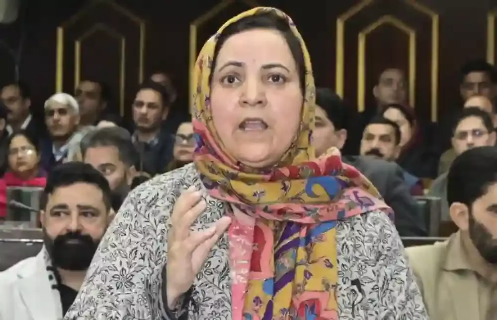 Srinagar: सकीना इटू ने छात्रों के हित में उठाई मांग Srinagar: सकीना इटू ने छात्रों के हित में उठाई मांग