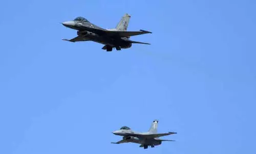 Turkish साइप्रस में F-16 तैनाती पर चर्चा Turkish साइप्रस में F-16 तैनाती पर चर्चा