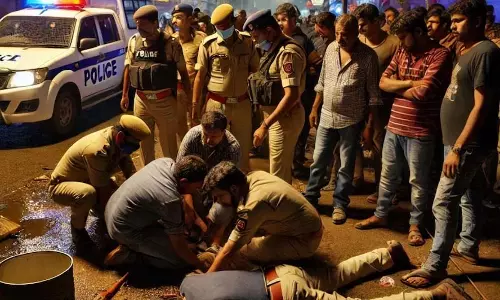 रात में रास्ता पूछने पर युवकों ने किया हमला, बेसबॉल बैट से मारपीट का आरोप