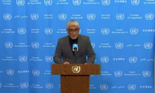 UN में ईरान के राजदूत ने IRIS डेना को हिंद महासागर में डुबोकर US पर कानून तोड़ने का आरोप लगाया UN में ईरान के राजदूत ने IRIS डेना को हिंद महासागर में डुबोकर US पर कानून तोड़ने का आरोप लगाया