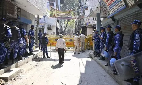 Delhi के उत्तम नगर में होली के दिन हुई झड़प में एक व्यक्ति की मौत के बाद तनाव Delhi के उत्तम नगर में होली के दिन हुई झड़प में एक व्यक्ति की मौत के बाद तनाव