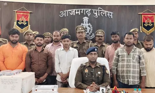 Azamgarh: नकली नोट बनाने के मामले में आठ गिरफ्तार, पुलिस की बड़ी कार्रवाई