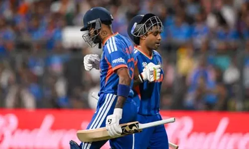 टी20 रिकॉर्ड: न्यूजीलैंड के खिलाफ 271 रन बना चुका भारत, सिर्फ 66 रन पर सिमटी है कीवी टीम टी20 रिकॉर्ड: न्यूजीलैंड के खिलाफ 271 रन बना चुका भारत, सिर्फ 66 रन पर सिमटी है कीवी टीम