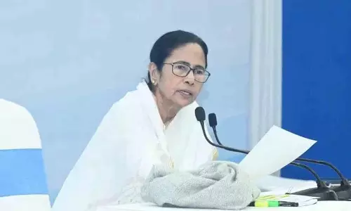 पश्चिम बंगाल की CM ममता बनर्जी ने 10वीं पास बेरोजगार युवाओं को 1500 रुपये की मदद देने का ऐलान किया