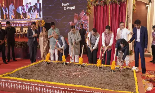 Solar Defence ने रोबोटिक्स, ड्रोन और डीप टेक प्रोजेक्ट्स में 12,800 करोड़ रुपये के निवेश की घोषणा की Solar Defence ने रोबोटिक्स, ड्रोन और डीप टेक प्रोजेक्ट्स में 12,800 करोड़ रुपये के निवेश की घोषणा की