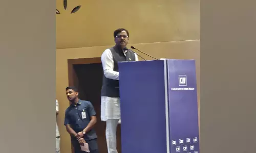 Telangana का लक्ष्य मजबूत इंडस्ट्री पार्टनरशिप के साथ $3 ट्रिलियन की इकॉनमी बनाना है: लेबर मिनिस्टर Telangana का लक्ष्य मजबूत इंडस्ट्री पार्टनरशिप के साथ $3 ट्रिलियन की इकॉनमी बनाना है: लेबर मिनिस्टर