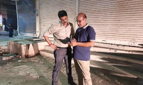 CG BREAKING: व्यापार विहार में बड़ी उठाईगिरी, व्यापारी की कार से 8 लाख पार CG BREAKING: व्यापार विहार में बड़ी उठाईगिरी, व्यापारी की कार से 8 लाख पार