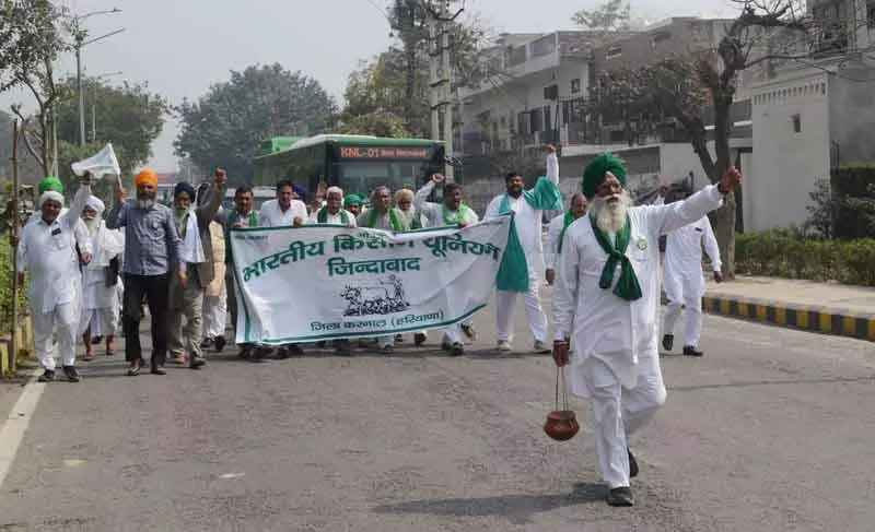 Karnal में भारत-अमेरिका व्यापार समझौते के खिलाफ किसानों ने मार्च निकाला Karnal में भारत-अमेरिका व्यापार समझौते के खिलाफ किसानों ने मार्च निकाला