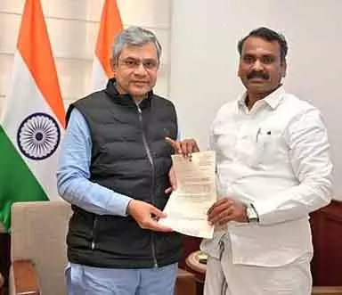Tamil Nadu के लिए अतिरिक्त नई ट्रेनों की घोषणा: एल. मुरुगन ने रेल मंत्री को धन्यवाद दिया Tamil Nadu के लिए अतिरिक्त नई ट्रेनों की घोषणा: एल. मुरुगन ने रेल मंत्री को धन्यवाद दिया