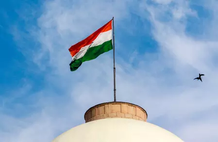 फ्लाइट कैंसिल होने की वजह से कतर में शॉर्ट-टर्म वीजा वाले कई भारतीय फंसे, दूतावास ने मांगी डिटेल्स फ्लाइट कैंसिल होने की वजह से कतर में शॉर्ट-टर्म वीजा वाले कई भारतीय फंसे, दूतावास ने मांगी डिटेल्स