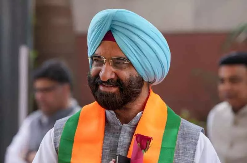 मंत्री Sirsa ने नए एलजी से मुलाकात की, सिख विरासत पर प्रकाश डाला मंत्री Sirsa ने नए एलजी से मुलाकात की, सिख विरासत पर प्रकाश डाला