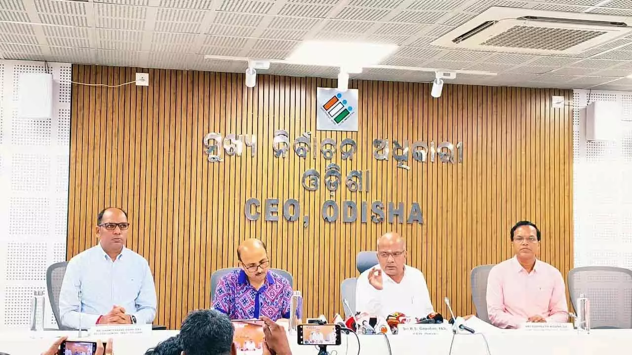 ओडिशा में लगभग 90 प्रतिशत मतदाता सूची मैपिंग का काम पूरा हो गया है: CEO Gopalan ओडिशा में लगभग 90 प्रतिशत मतदाता सूची मैपिंग का काम पूरा हो गया है: CEO Gopalan
