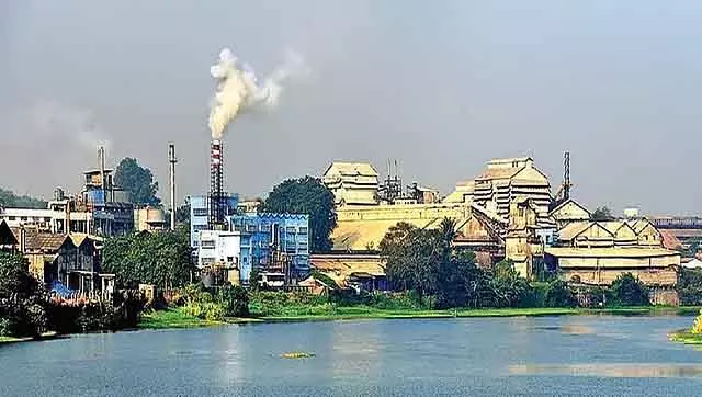 Industries प्रदूषण फैला रही हैं; सांस नहीं ले पा रहे - गांववाले दया मृत्यु का सहारा ले रहे है Industries प्रदूषण फैला रही हैं; सांस नहीं ले पा रहे - गांववाले दया मृत्यु का सहारा ले रहे है