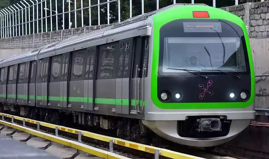 Our Metro ग्रीन लाइन: ट्रेन ट्रैफ़िक का स्पीड कंट्रोल Our Metro ग्रीन लाइन: ट्रेन ट्रैफ़िक का स्पीड कंट्रोल