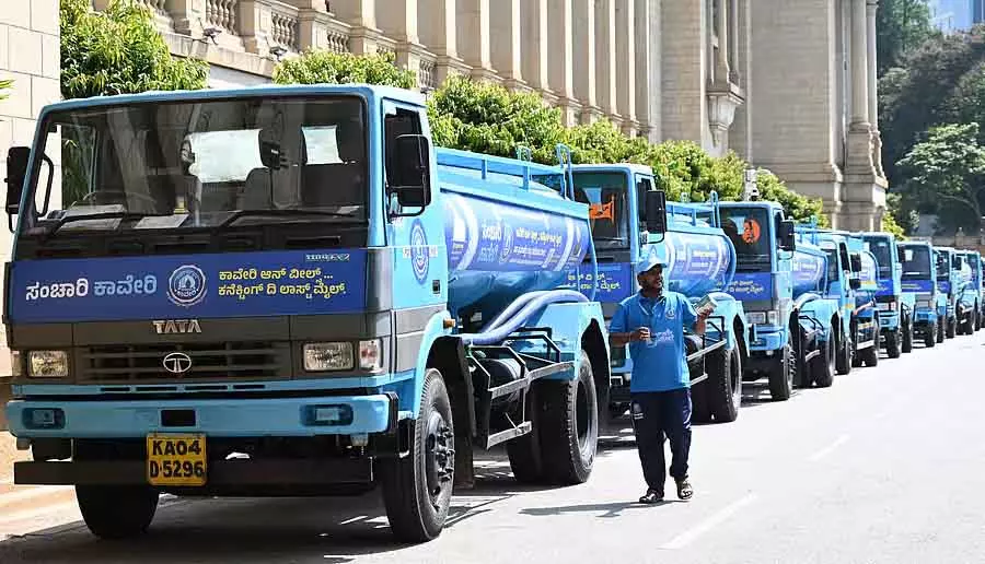 Mobile Cauvery : पानी की मांग को पूरा करने के लिए टैंकरों की संख्या बढ़ाई गई Mobile Cauvery : पानी की मांग को पूरा करने के लिए टैंकरों की संख्या बढ़ाई गई
