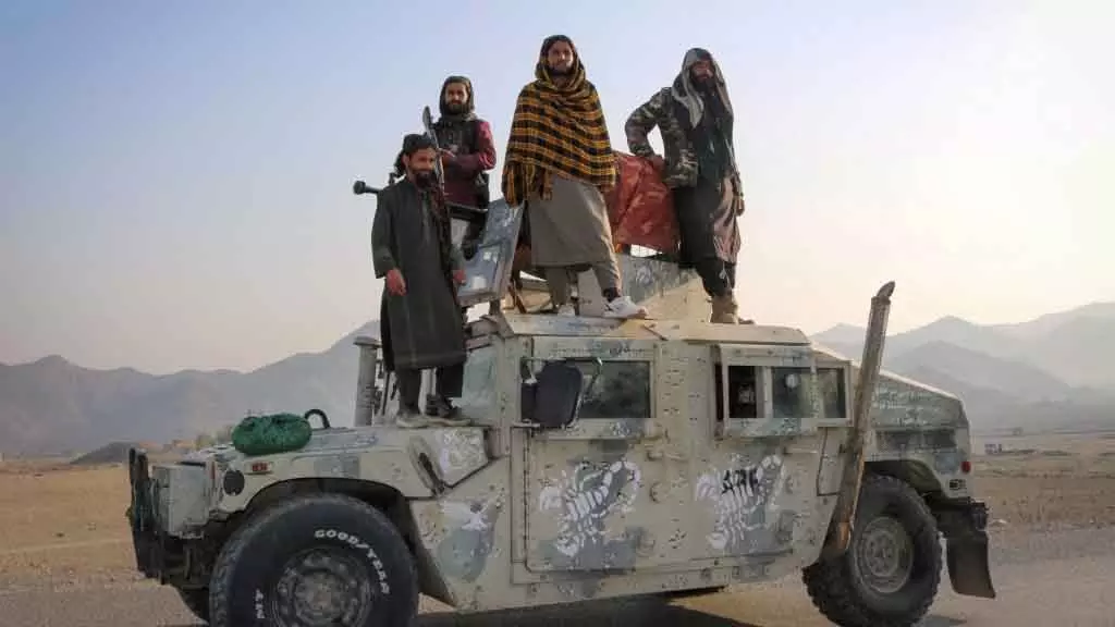 डूरंड लाइन पर झड़प में 30 पाकिस्तानी सैनिक मारे गए: Afghanistan डूरंड लाइन पर झड़प में 30 पाकिस्तानी सैनिक मारे गए: Afghanistan