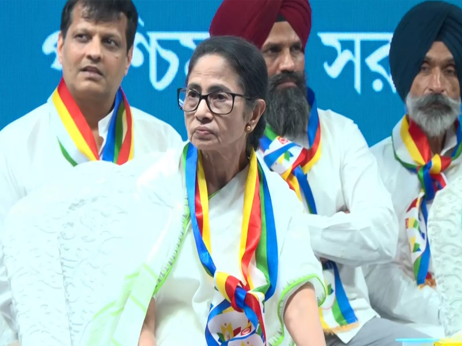 बजट सत्र 2026: AITC सांसद लोकसभा स्पीकर ओम बिरला के खिलाफ अविश्वास प्रस्ताव का समर्थन करेंगे बजट सत्र 2026: AITC सांसद लोकसभा स्पीकर ओम बिरला के खिलाफ अविश्वास प्रस्ताव का समर्थन करेंगे