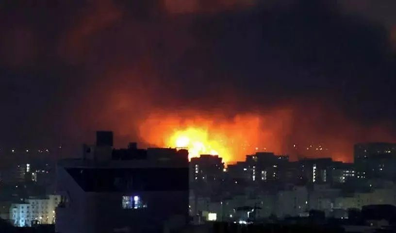 Iran की अंडरग्राउंड मिसाइल फैक्ट्री पर 80 जेट और 230 बमों से हमला Iran की अंडरग्राउंड मिसाइल फैक्ट्री पर 80 जेट और 230 बमों से हमला