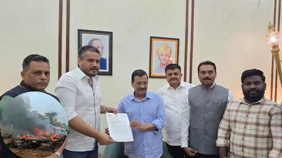 NCP-SP नेता रोहित पवार ने दिल्ली में अरविंद केजरीवाल से मुलाकात की NCP-SP नेता रोहित पवार ने दिल्ली में अरविंद केजरीवाल से मुलाकात की