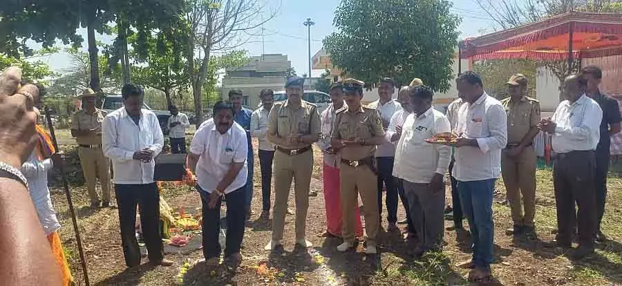Raibag : पुलिस आवास का निर्माण शुरू Raibag : पुलिस आवास का निर्माण शुरू