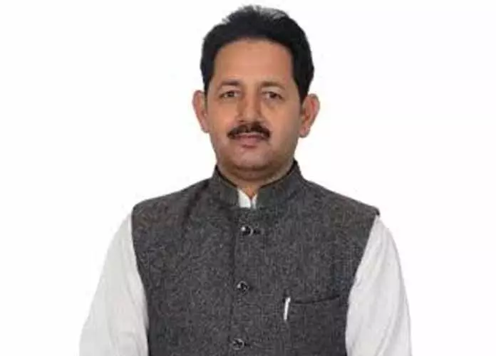 Billawaria ने गंग्याल, बबलियाना का दौरा किया, अधिकारियों से नहर की ठीक से सफाई करने का आग्रह किया Billawaria ने गंग्याल, बबलियाना का दौरा किया, अधिकारियों से नहर की ठीक से सफाई करने का आग्रह किया