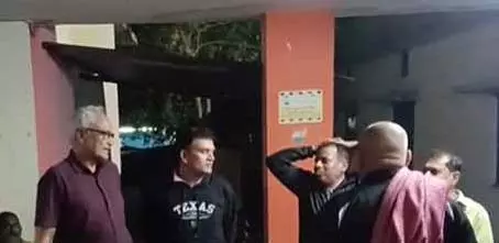 वकील पर जानलेवा हमला, दो बदमाशों ने चाकू से किए ताबड़तोड़ वार वकील पर जानलेवा हमला, दो बदमाशों ने चाकू से किए ताबड़तोड़ वार