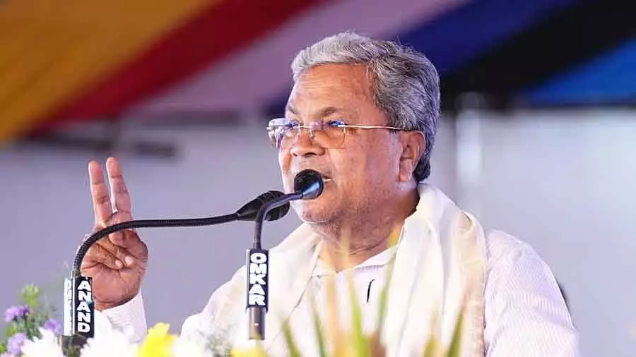 CM सिद्धारमैया ने MLAs को बजट कैलकुलेशन का पाठ पढ़ाया CM सिद्धारमैया ने MLAs को बजट कैलकुलेशन का पाठ पढ़ाया