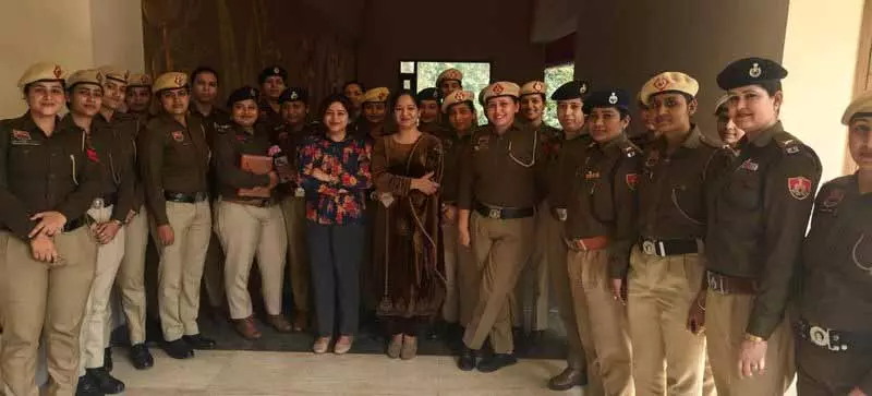 कांग्रेस के विरोध प्रदर्शन से PGI के पास ट्रैफिक जाम, यात्रियों को हुई परेशानी कांग्रेस के विरोध प्रदर्शन से PGI के पास ट्रैफिक जाम, यात्रियों को हुई परेशानी