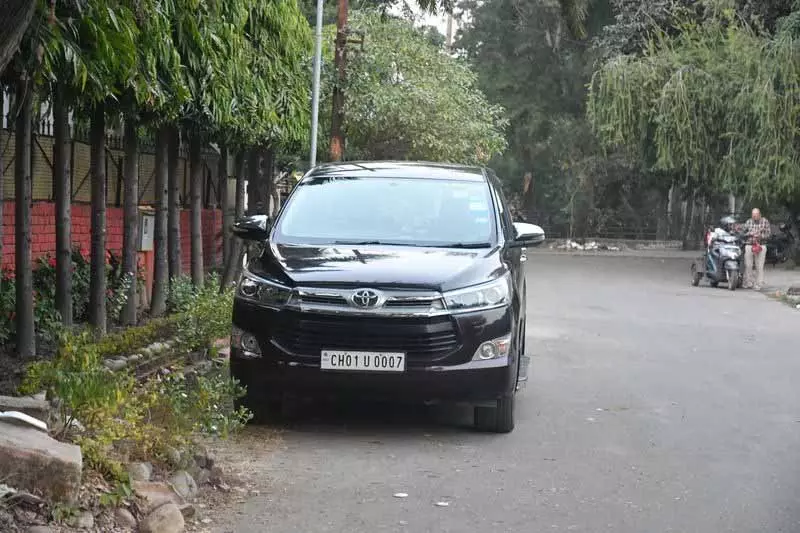 Chandigarh में गाड़ी के रजिस्ट्रेशन नंबर की कीमत रिकॉर्ड 54 लाख रुपये रही Chandigarh में गाड़ी के रजिस्ट्रेशन नंबर की कीमत रिकॉर्ड 54 लाख रुपये रही