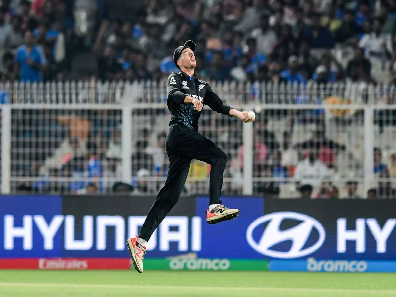 न्यूजीलैंड के कप्तान मिशेल सेंटनर ने T20 WC फाइनल से पहले कहा, भारत पर अपने घर में जीतने का बहुत दबाव है न्यूजीलैंड के कप्तान मिशेल सेंटनर ने T20 WC फाइनल से पहले कहा, भारत पर अपने घर में जीतने का बहुत दबाव है