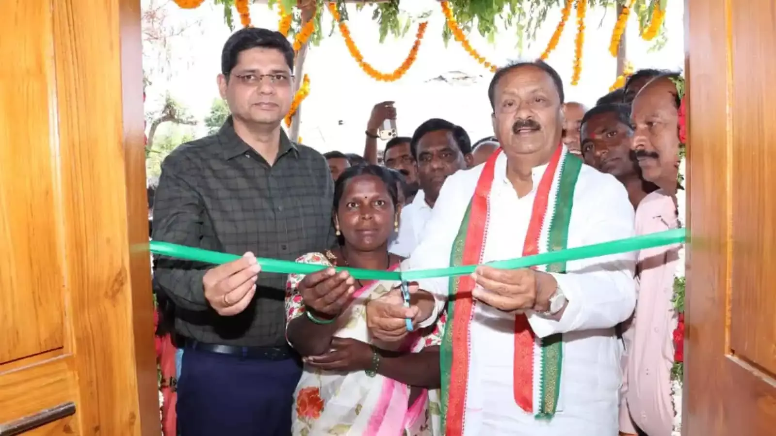 Telangana: कामारेड्डी में इंदिराम्मा घरों का उद्घाटन Telangana: कामारेड्डी में इंदिराम्मा घरों का उद्घाटन