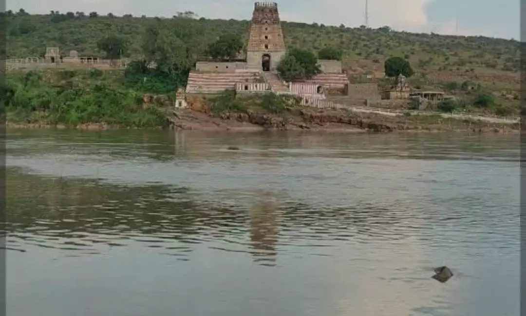 Andhra: पुष्पगिरी मंदिर के पास मौत की नदी के रूप में पेन्ना Andhra: पुष्पगिरी मंदिर के पास मौत की नदी के रूप में पेन्ना