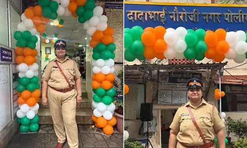 अंतरराष्ट्रीय महिला दिवस 2026: मुंबई पुलिस की PSI ने आदतन अपराधियों के खिलाफ कड़ी कार्रवाई की अंतरराष्ट्रीय महिला दिवस 2026: मुंबई पुलिस की PSI ने आदतन अपराधियों के खिलाफ कड़ी कार्रवाई की