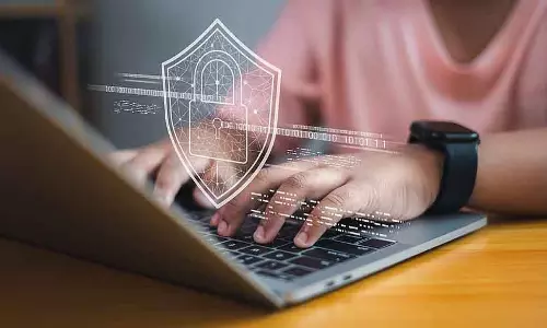 Kerala : AI के दौर में स्टूडेंट्स की सुरक्षा के लिए साइबर सेफ्टी प्रोटोकॉल जारी किया Kerala : AI के दौर में स्टूडेंट्स की सुरक्षा के लिए साइबर सेफ्टी प्रोटोकॉल जारी किया