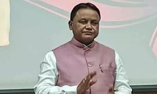 CM ने सिलीगुड़ी में राष्ट्रपति मुर्मू के अनादर की खबर पर बंगाल सरकार की आलोचना की CM ने सिलीगुड़ी में राष्ट्रपति मुर्मू के अनादर की खबर पर बंगाल सरकार की आलोचना की
