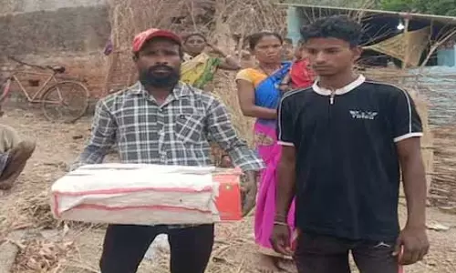 बेबस पिता...डिब्बे में कलेजे के टुकड़े का शव