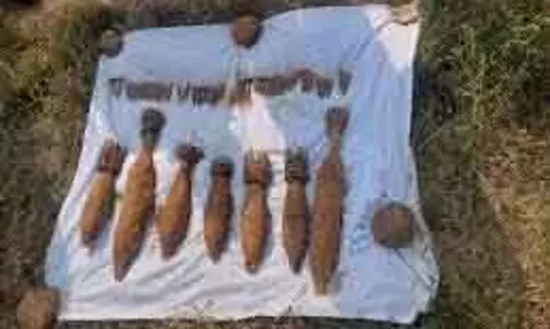 Poonch में नियंत्रण रेखा पर मोर्टार शेल निष्क्रिय किया गया Poonch में नियंत्रण रेखा पर मोर्टार शेल निष्क्रिय किया गया