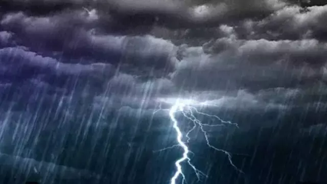 Odisha में साइक्लोनिक सर्कुलेशन के कारण कल तक बारिश की संभावना, 4 जिलों के लिए ऑरेंज वॉर्निंग Odisha में साइक्लोनिक सर्कुलेशन के कारण कल तक बारिश की संभावना, 4 जिलों के लिए ऑरेंज वॉर्निंग