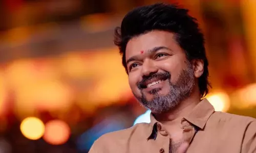 Thalapathy Vijay ने पत्नी संगीता के साथ तलाक की अफवाहों पर रिएक्शन दिया Thalapathy Vijay ने पत्नी संगीता के साथ तलाक की अफवाहों पर रिएक्शन दिया